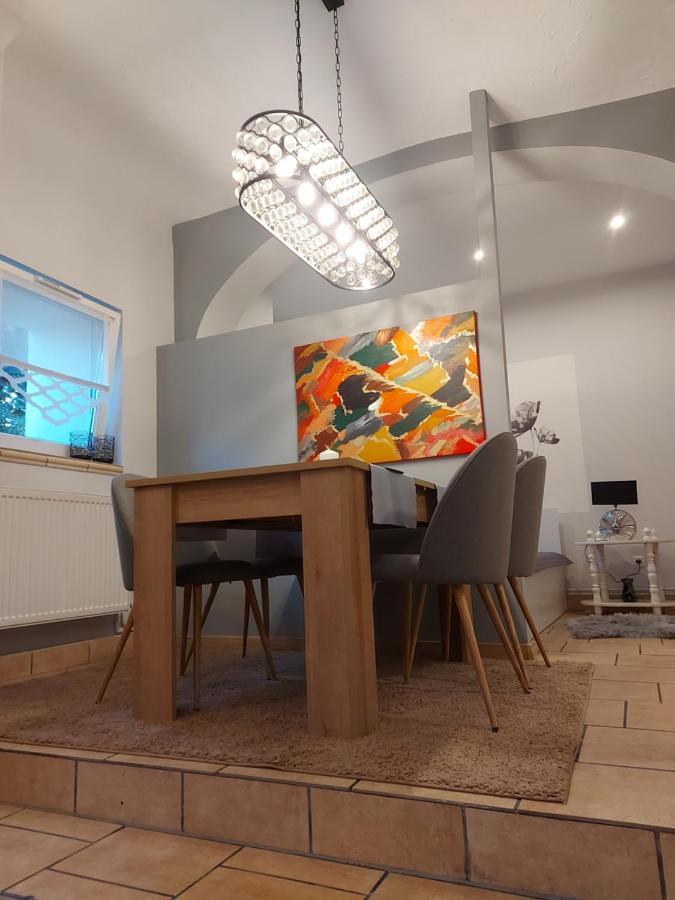 Boguszów-Gorce Apartament Przy Ratuszu מראה חיצוני תמונה