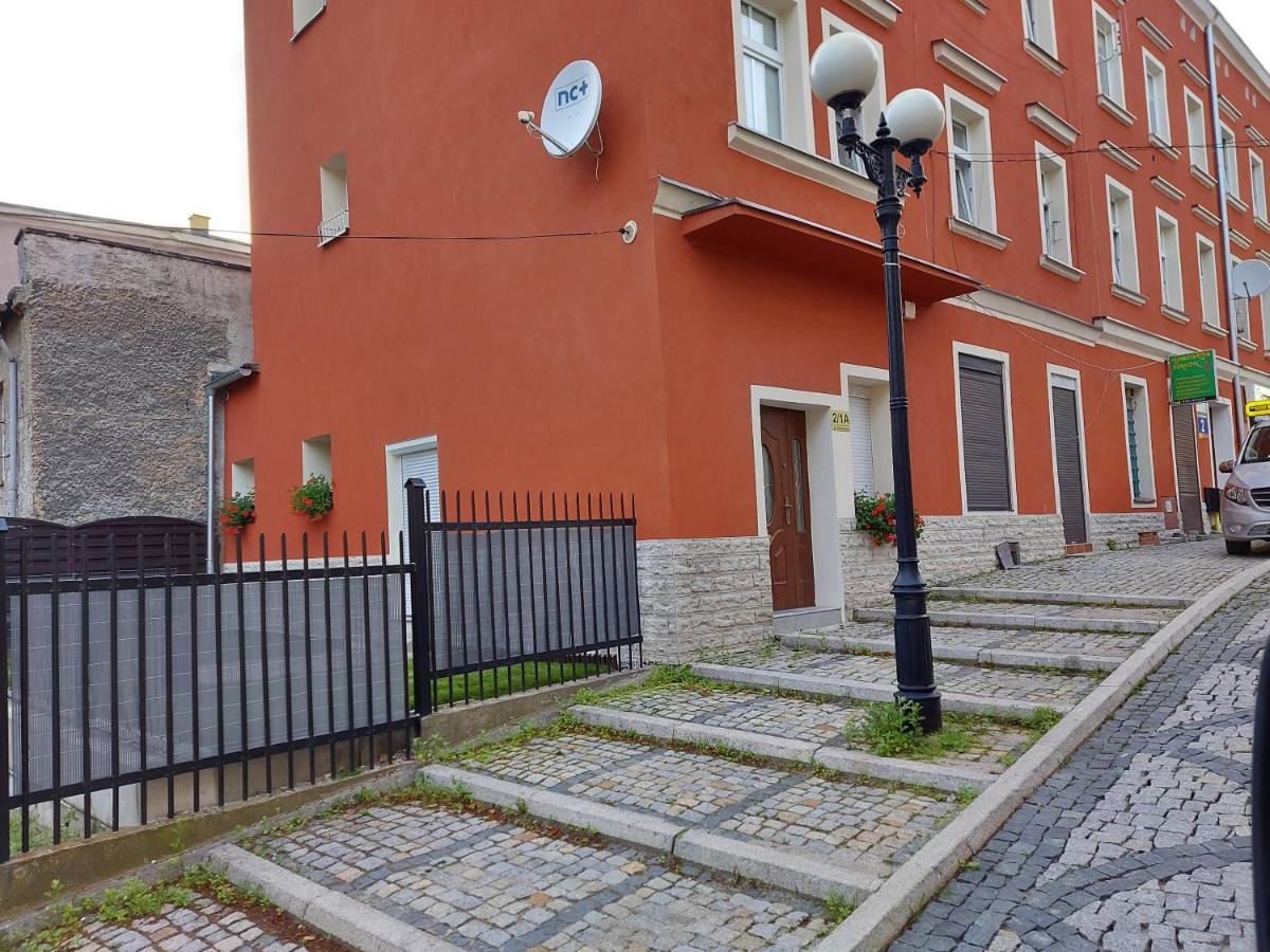 Boguszów-Gorce Apartament Przy Ratuszu מראה חיצוני תמונה